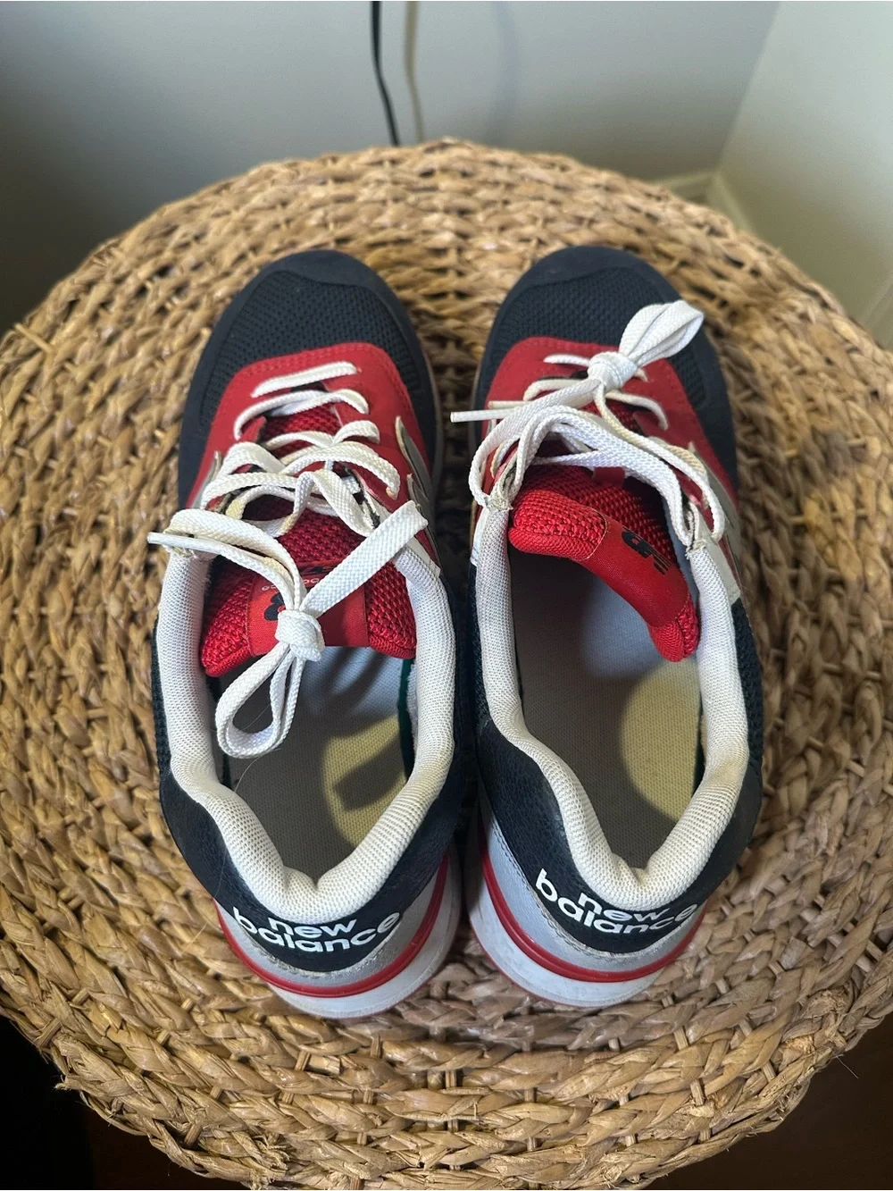 New Balance 574 Men’s Sneakers Shoes Size 9.5 Red White Blue